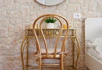 Guesthouse Ana Trogir Old Town has Balcony rooms