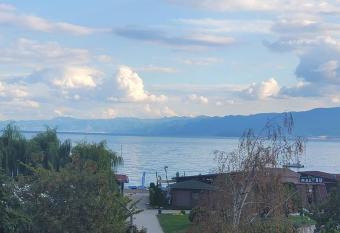 Villa Bardha has Balcony rooms