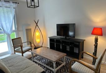 L Aumonerie has Balcony rooms