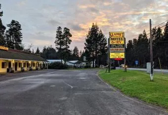 #StayinMyDistrict Lakeside Near Oregon Dunes has Balcony rooms