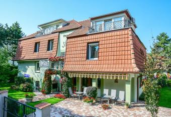 Penzion Astra has Balcony rooms