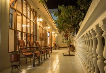 Yupi Hostel has Balcony rooms