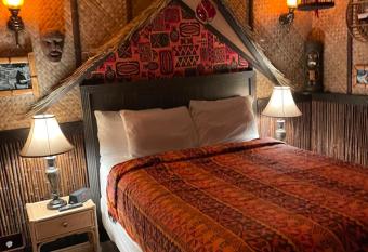 The Kondo Tiki allows 18 year olds to book a room