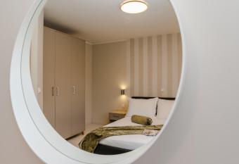 Villa Karla allows 18 year olds to book a room