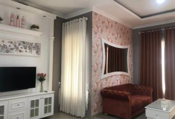 Gemintang Home at Bukit Gardenia Resort has Balcony rooms