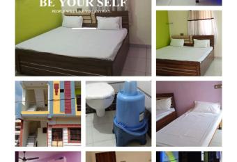 Shaury Homestay has Balcony rooms