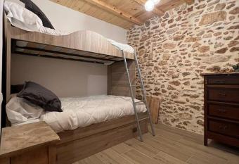 Casa Vicent has Balcony rooms