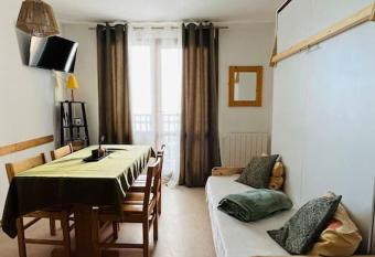 Studio Cosy et Familial has Balcony rooms