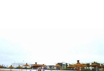 Garden bay Tamaris 3 Youssef has rooms with a private hot tub