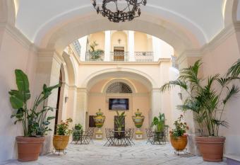 Il Cavaliere al borgo antico has Balcony rooms