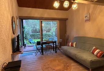 la Hugatine Lacanau has Balcony rooms