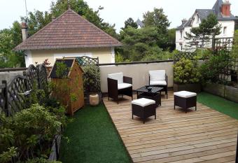 ker Mamie has Balcony rooms