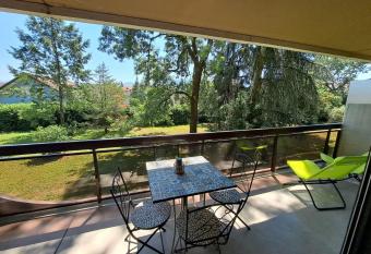 Le Duc de Savoie Thonon has Balcony rooms