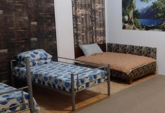 Hostel Tulcea allows 18 year olds to book a room