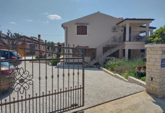 Bernarda 3 has Balcony rooms