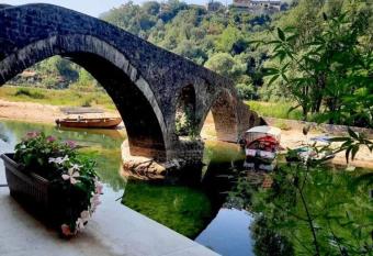 Apartman Rijeka Crnojevica has Balcony rooms