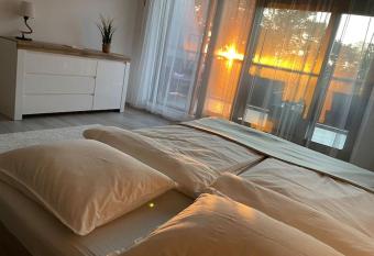 Edisonvilla213 has Balcony rooms