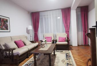 Apartman Monaco has Balcony rooms