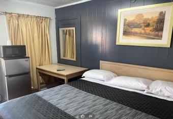 Anson Inn By OYO has Balcony rooms