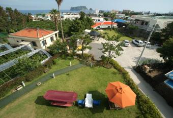 Galeum Guesthouse has Balcony rooms