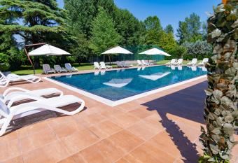 Villa Vitti s - Verona est has Balcony rooms