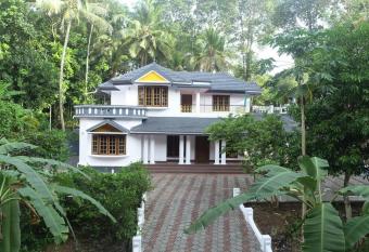 Holiday homes in kidangoor kottayam kerala has Balcony rooms