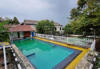 Villa Edelweis has Balcony rooms