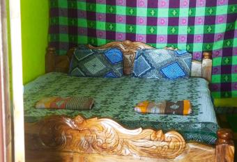 Dolphin beach stay has rooms with a private hot tub