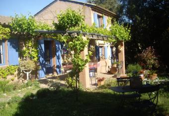 La musardiere has Balcony rooms