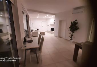 New Superior Penthouse with best location, Private sundeck has Balcony rooms