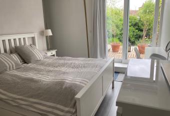 Grande chambre + chambre d appoint has Balcony rooms