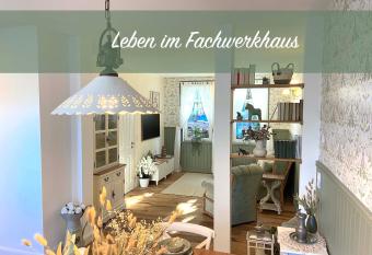 kleiner Otto - Fachwerk - liebevoll renoviert has Balcony rooms