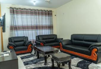 Cozy 3 bedroom Unit, Nyali Mombasa has rooms with a private hot tub