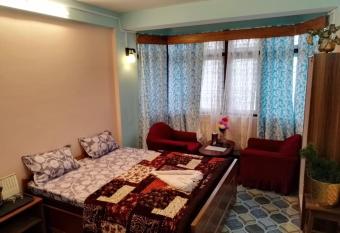 Tripovilla Darjeeling allows 18 year olds to book a room