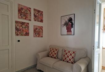 Casa Del Parco Lecce allows 18 year olds to book a room