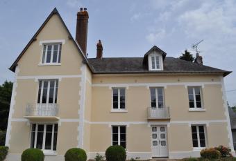 La Villa des Tilleuls has Balcony rooms