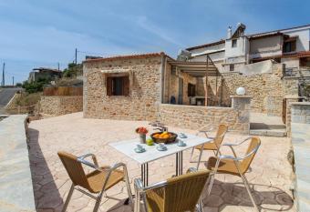 (null) has Balcony rooms