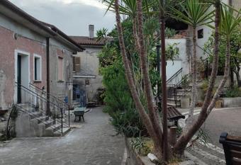 Appartamento in borgo storico has Balcony rooms