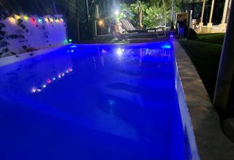 El refugio los portales allows 18 year olds to book a room