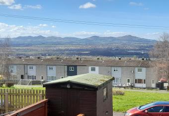 Cichy I uroczy pok  j has Balcony rooms