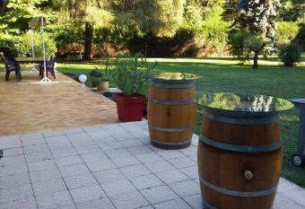 Verdure tourangelle allows 18 year olds to book a room