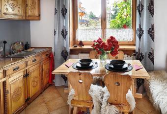 Zacisze has Balcony rooms