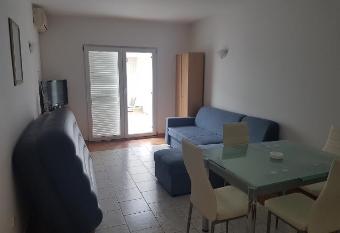 Apartman Bubi has Balcony rooms