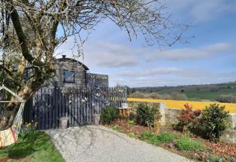 Hillview Haven at Hillcrest allows 18 year olds to book a room