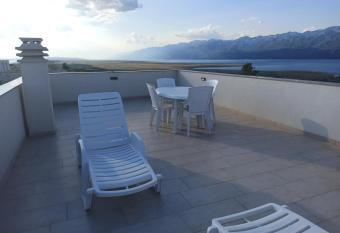 PAX HOUSE, House of Peace has Balcony rooms