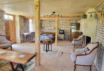 Old House has Balcony rooms