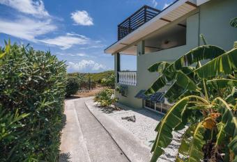 Unbounded Horizons:Serene home with Panoramic view has Balcony rooms