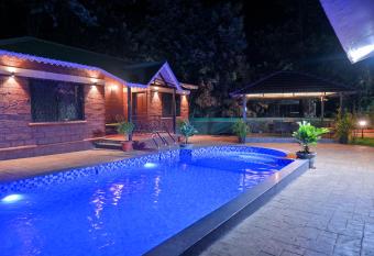 Heaven Villa allows 18 year olds to book a room