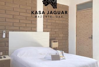 Kasa Jaguar has Balcony rooms