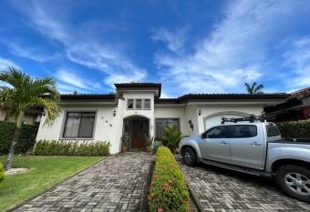 Casa Famari at Playa Bejuco has Balcony rooms